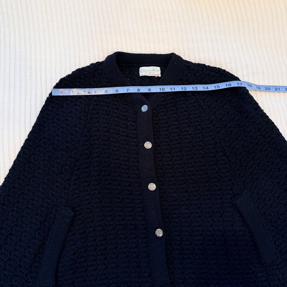 Vintage Bams Knits San Francisco 100%Acrilan Black Fringe Women's Knit Cape Coat - Picture 6 of 7